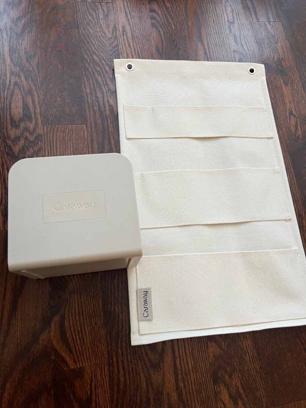 Caraway Magnetic Lid Organizer & Canvas Lid Holder – Cream/White | Excellent Con